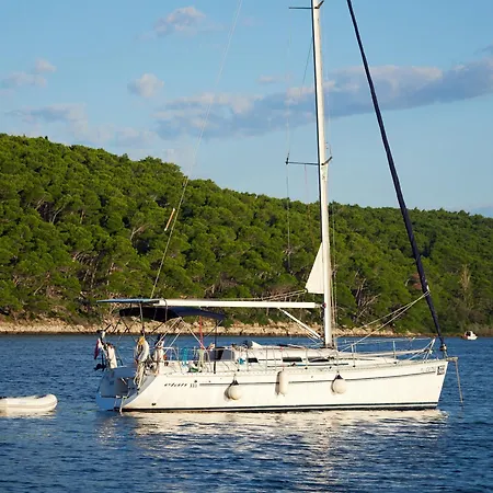 Båthotell Learn To Sail In Paradise *