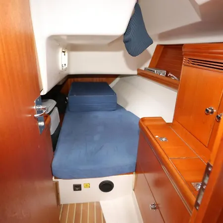 Learn To Sail In Paradise * Pula